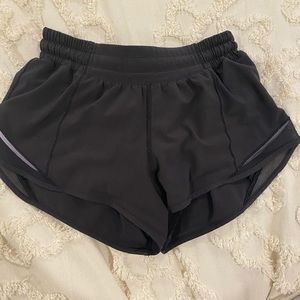 Lululemon Hotty Hot Short size 4